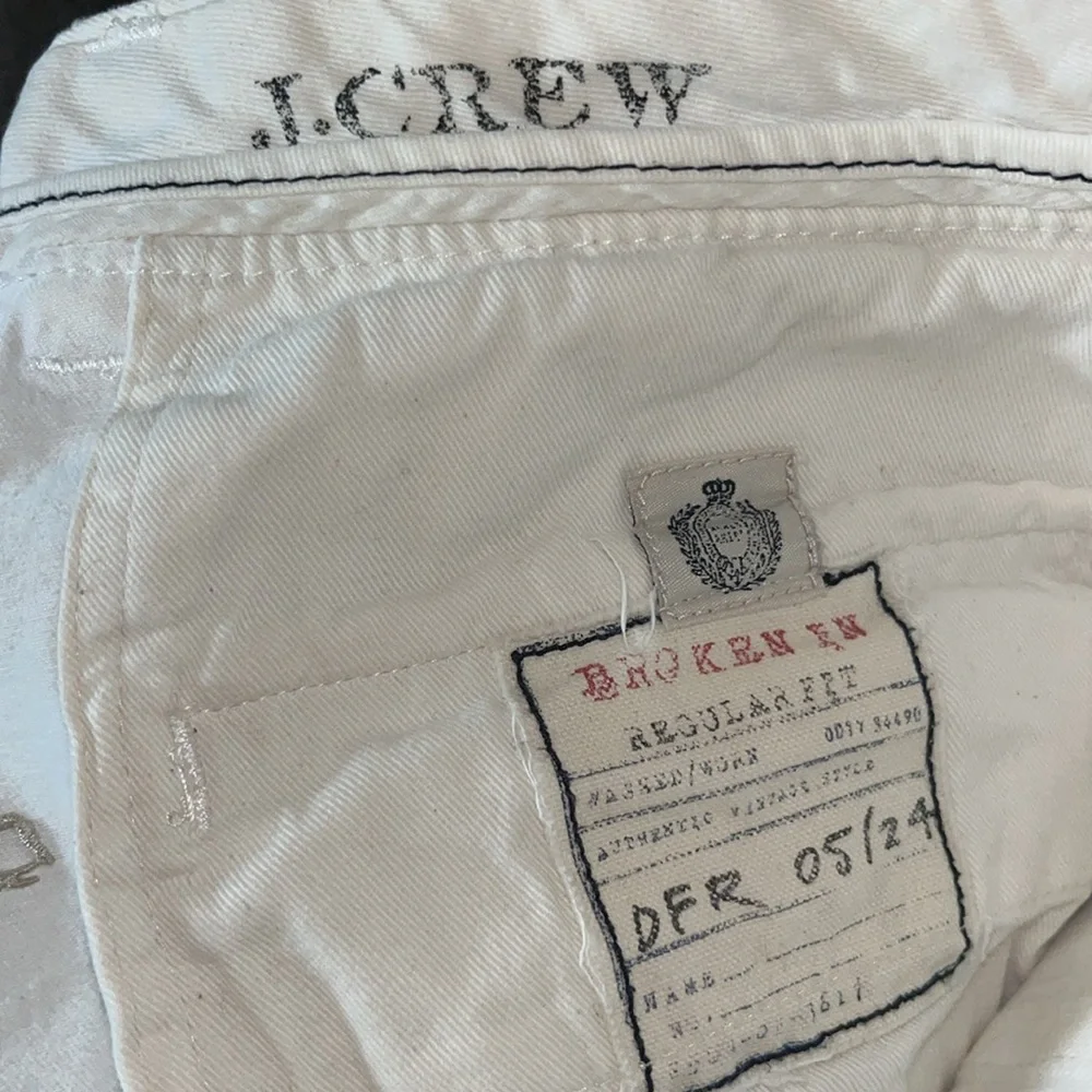 J Crew White Broken In Embroidered Scorpion Cut Off Bermuda Shorts Mens sz31 EUC